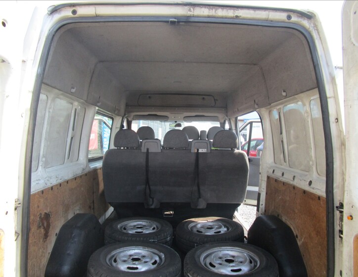 Ford Transit 28