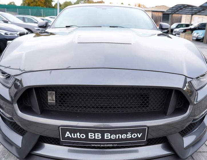 Ford Mustang 40