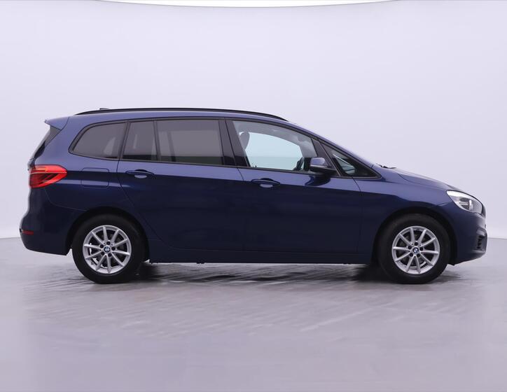 BMW Řada 2 8