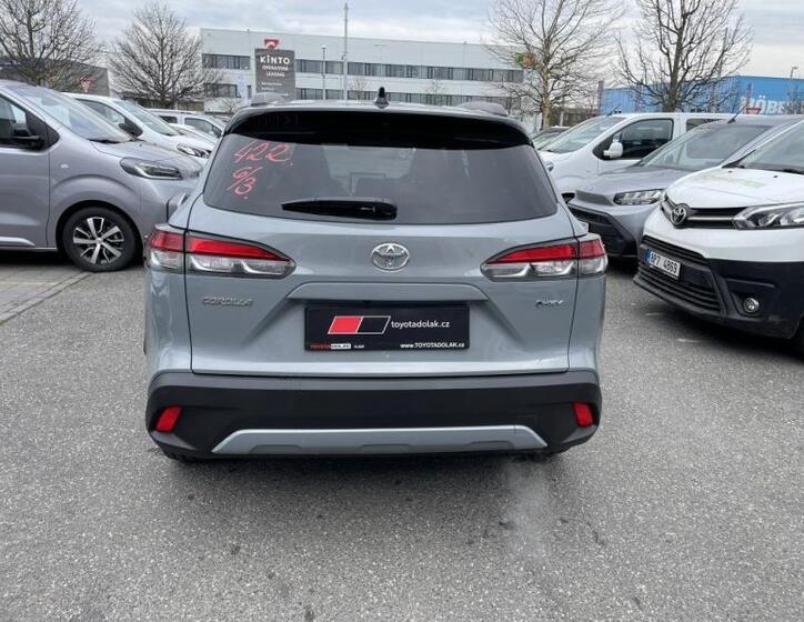 Toyota Corolla Cross 6