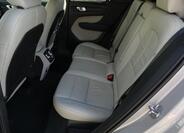 Volvo XC40 19