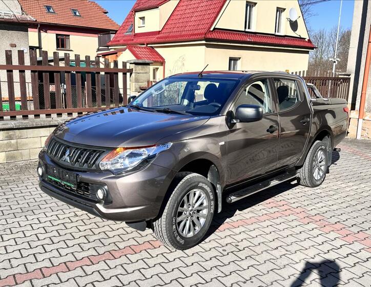 Mitsubishi L200 9