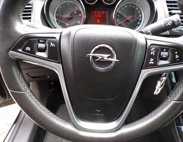 Opel Insignia 14