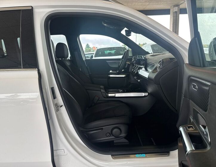 Mercedes-Benz EQB 17