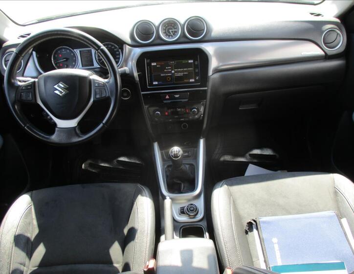 Suzuki Vitara 11