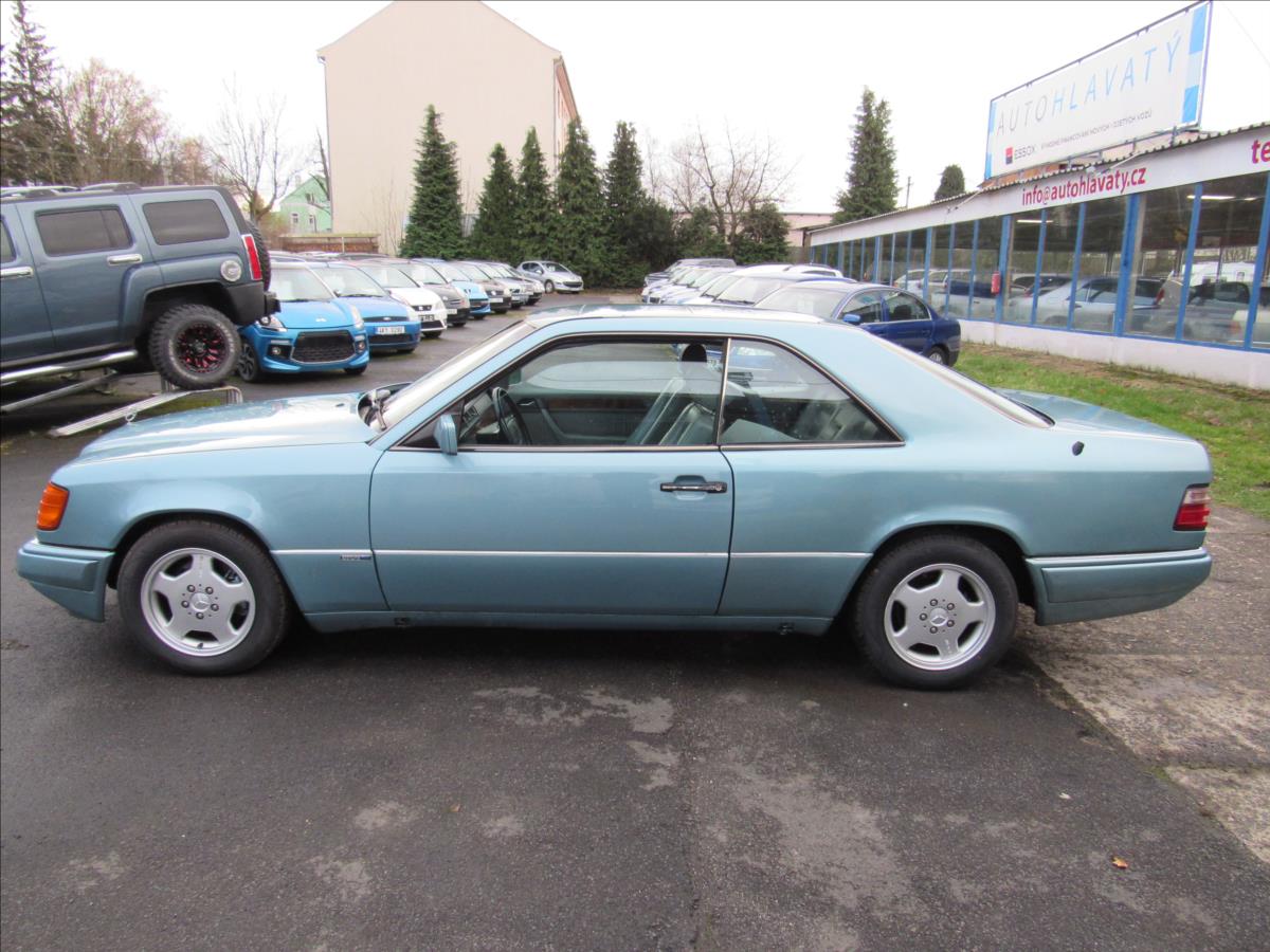 Mercedes-Benz 124