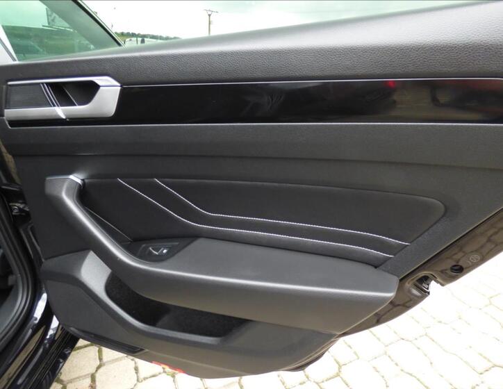 Volkswagen Arteon 69