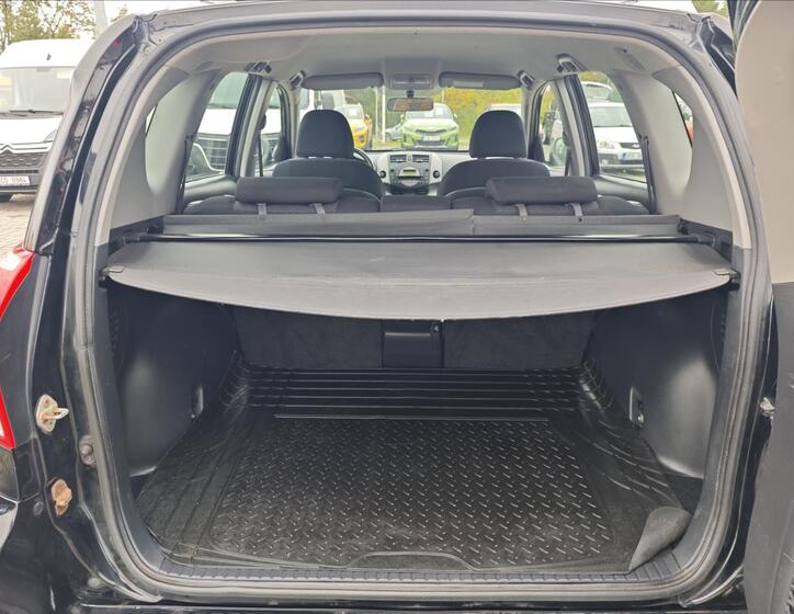 Toyota RAV4 12