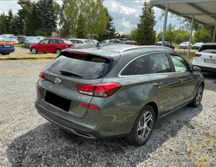 Hyundai i30 4