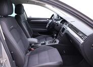 Volkswagen Passat 12