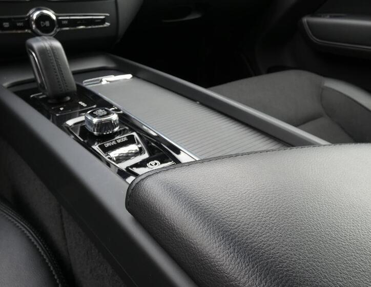 Volvo XC60 6