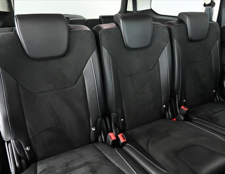 Ford Galaxy 28