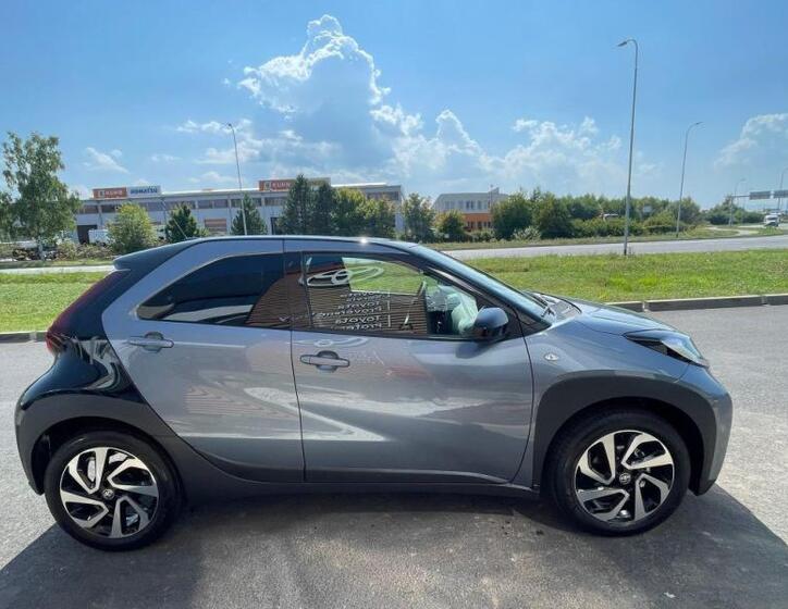Toyota Aygo 8