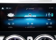 Mercedes-Benz GLA 44