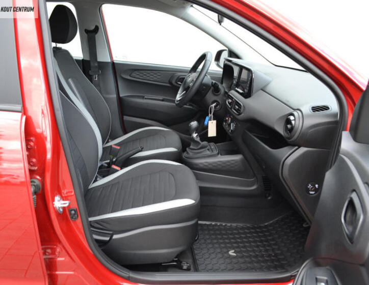Hyundai i10 11