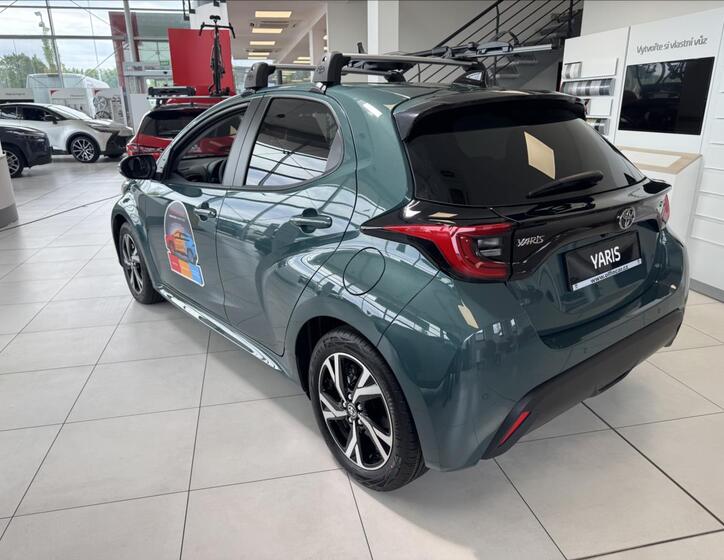 Toyota Yaris 8