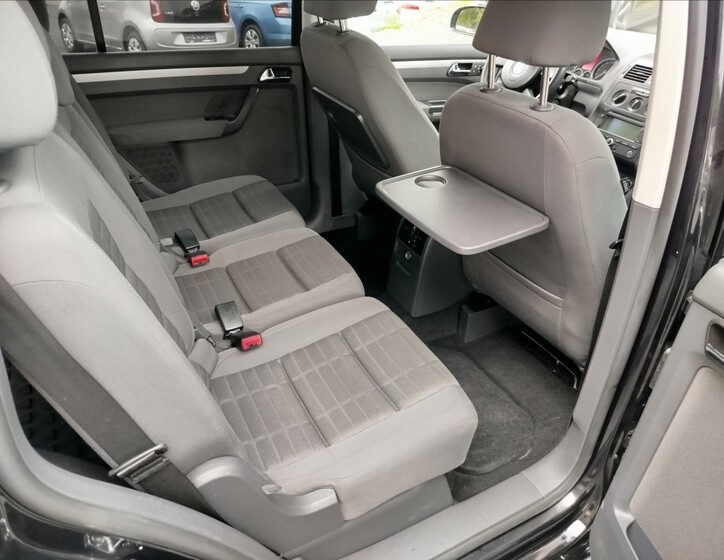 Volkswagen Touran 26