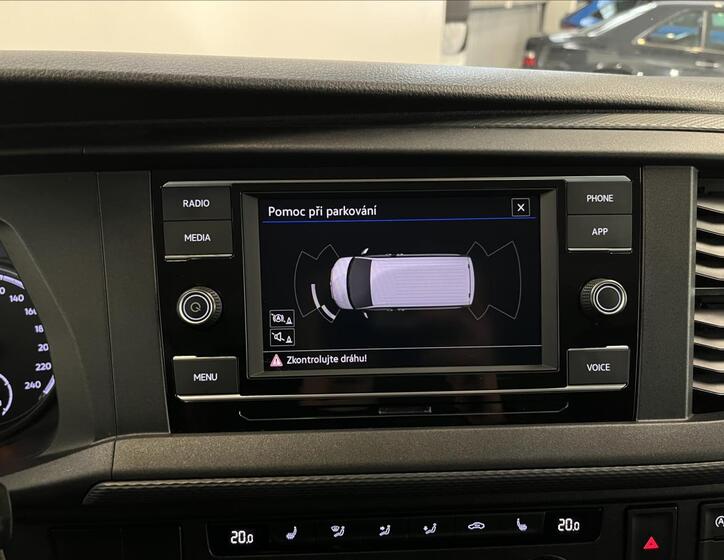 Volkswagen Caravelle 10