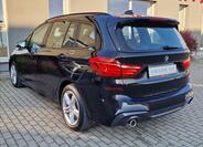 BMW Řada 2 8