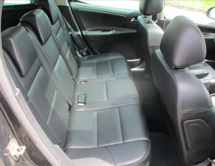Peugeot 207 11