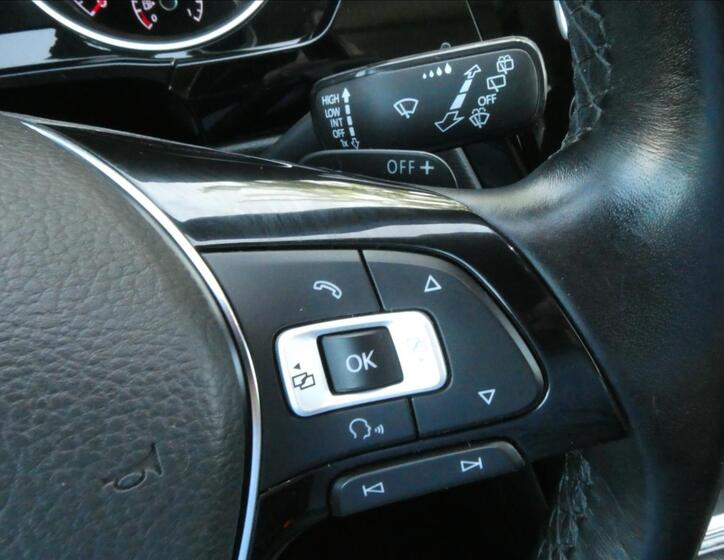 Volkswagen Touran 36