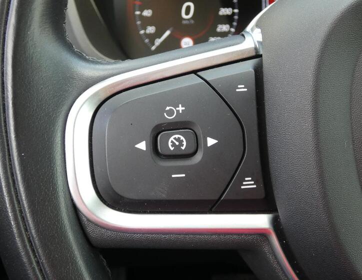 Volvo XC60 11