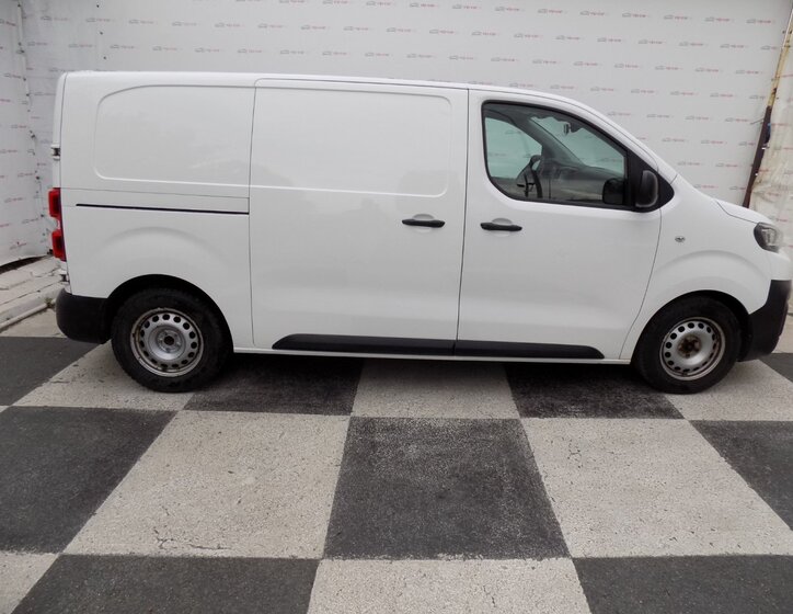 Peugeot Expert 6