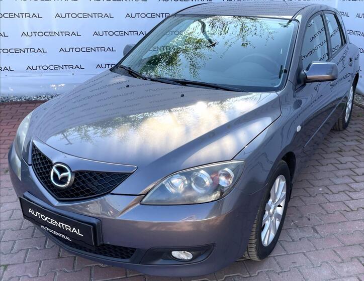 Mazda 3 8