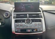 Lexus NX 300h 16