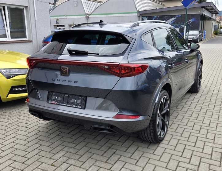 Cupra Formentor 3