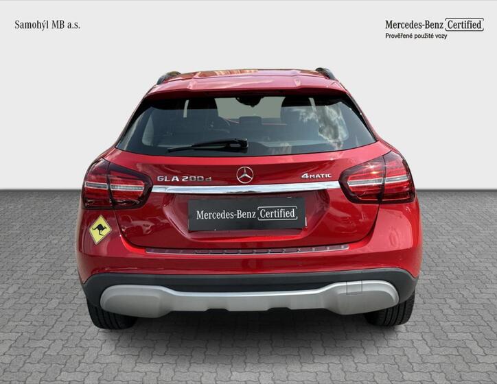 Mercedes-Benz GLA 4
