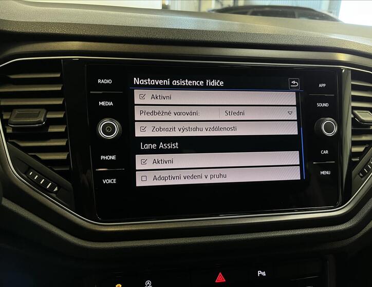 Volkswagen T-Roc 10