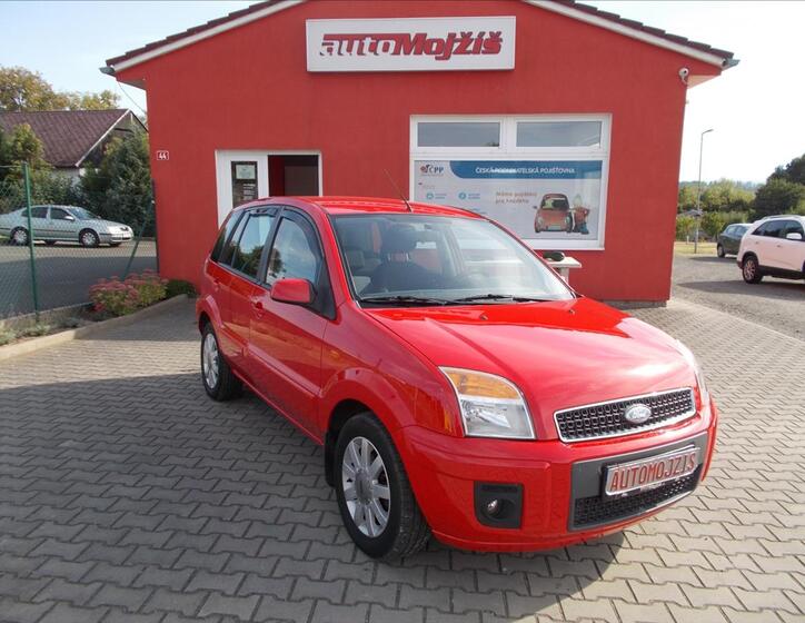 Ford Fusion 1