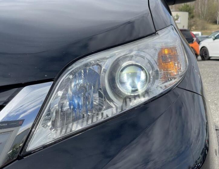 Toyota Sienna 13