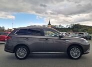 Mitsubishi Outlander 6