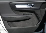 Volvo XC40 8