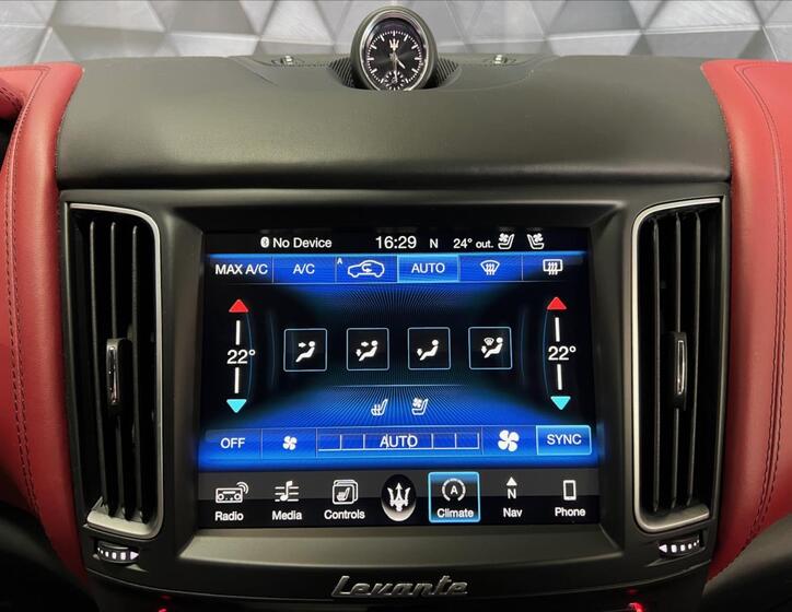 Maserati Levante 18