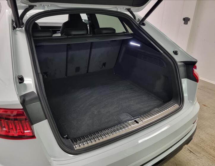 Audi SQ8 48
