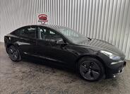 Tesla Model 3 11
