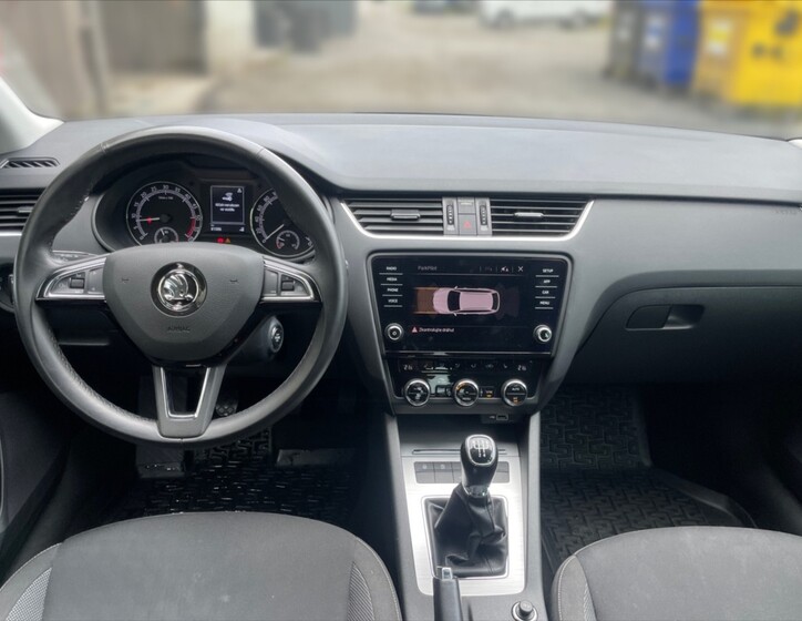 Škoda Octavia 9