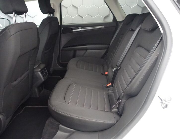 Ford Mondeo 28