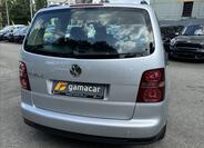 Volkswagen Touran 9