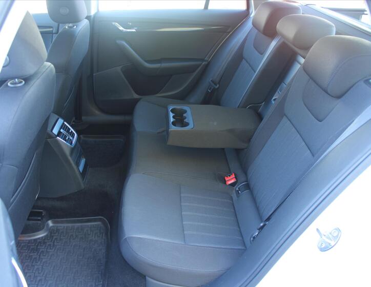 Škoda Octavia 10
