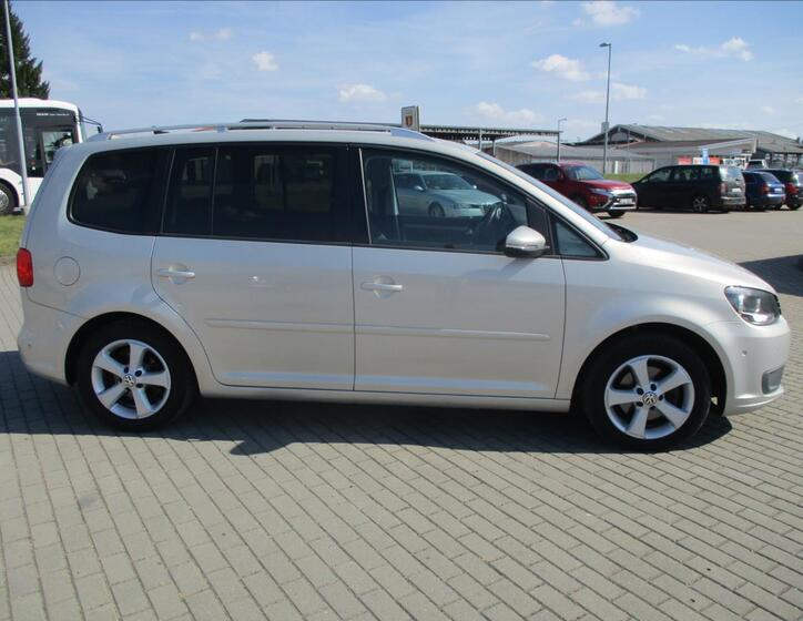 Volkswagen Touran 5