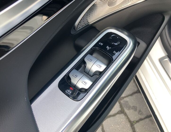 Mercedes-Benz Třídy E 24