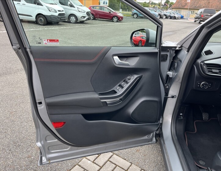 Ford Puma 41