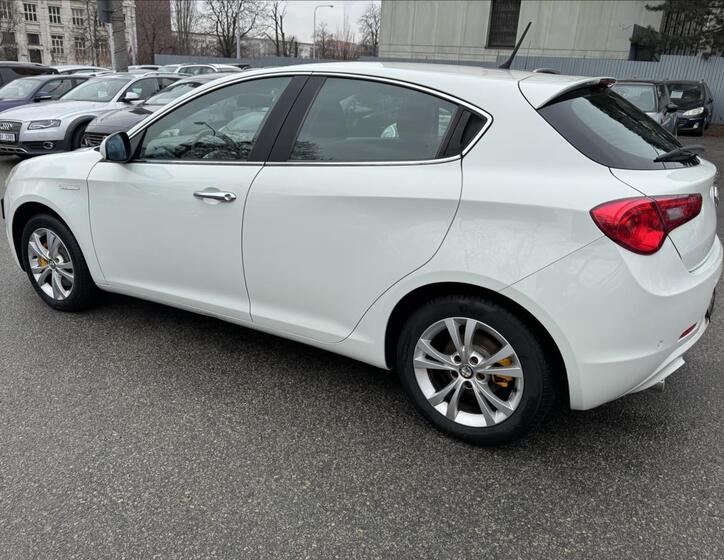 Alfa Romeo Giulietta 5