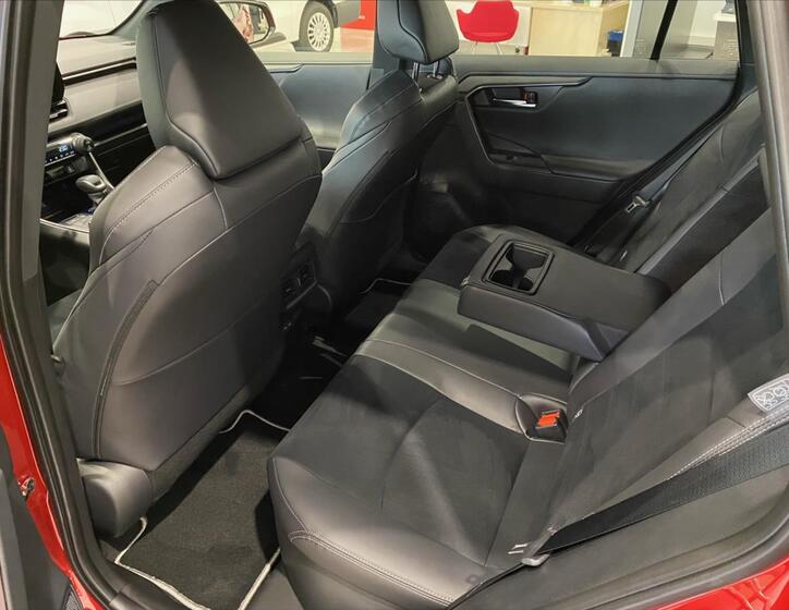 Toyota RAV4 10