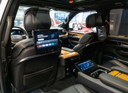 Jeep Grand Wagoneer 44