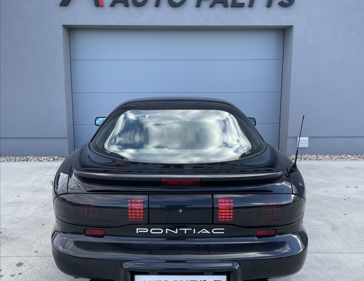 Pontiac Firebird 4